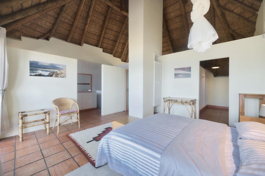 5 Bedroom Property for Sale in De Kelders Western Cape